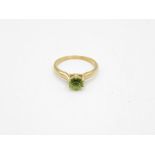 9ct Gold Peridot Single Stone Ring (2.9g) Size R