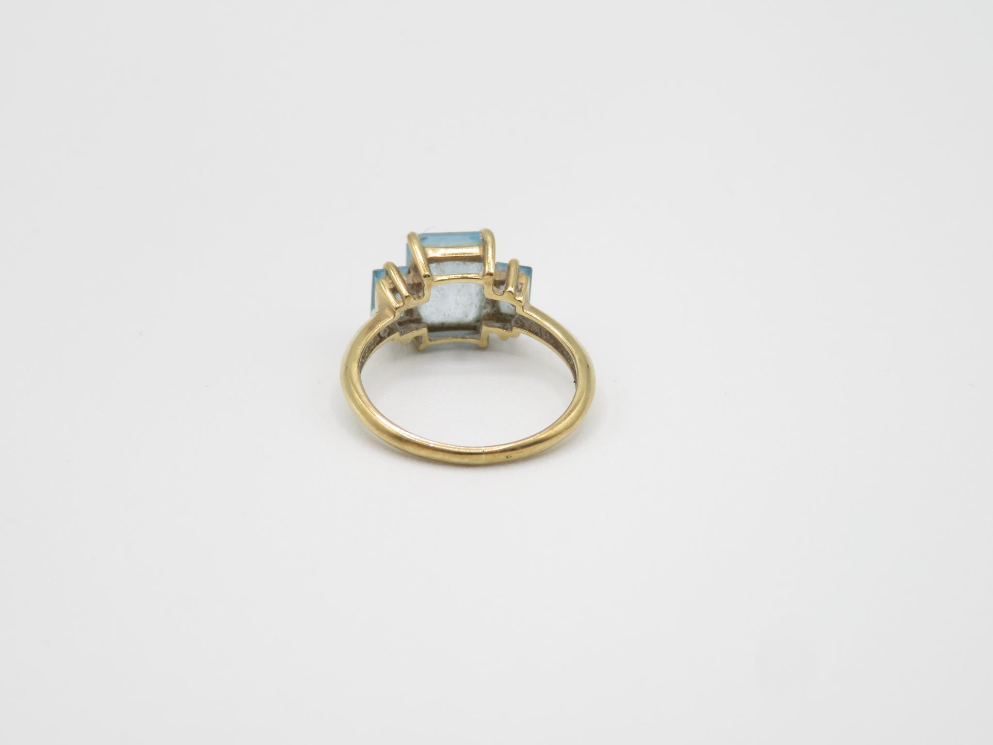 9ct Gold Blue Topaz Three Stone Ring (2.6g) Size L - Image 5 of 5