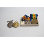 2x WWI medal pairs //
