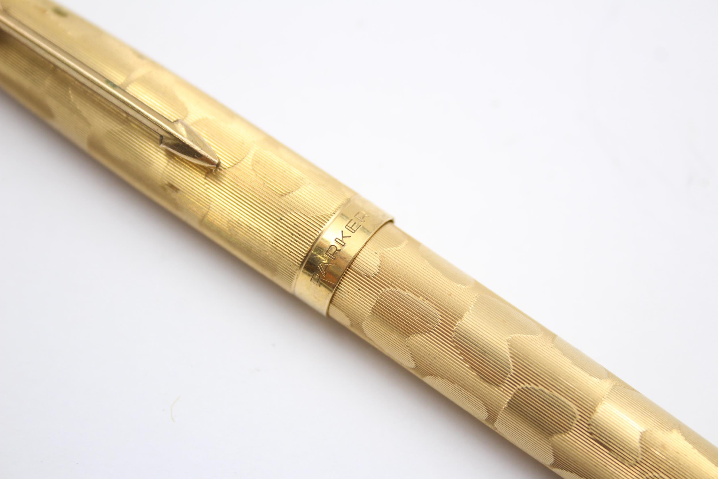 Vintage PARKER 61 Gold Plated FOUNTAIN PEN w/ Gold Plate Nib WRITING (23g) // Vintage PARKER 61 Gold - Image 5 of 6