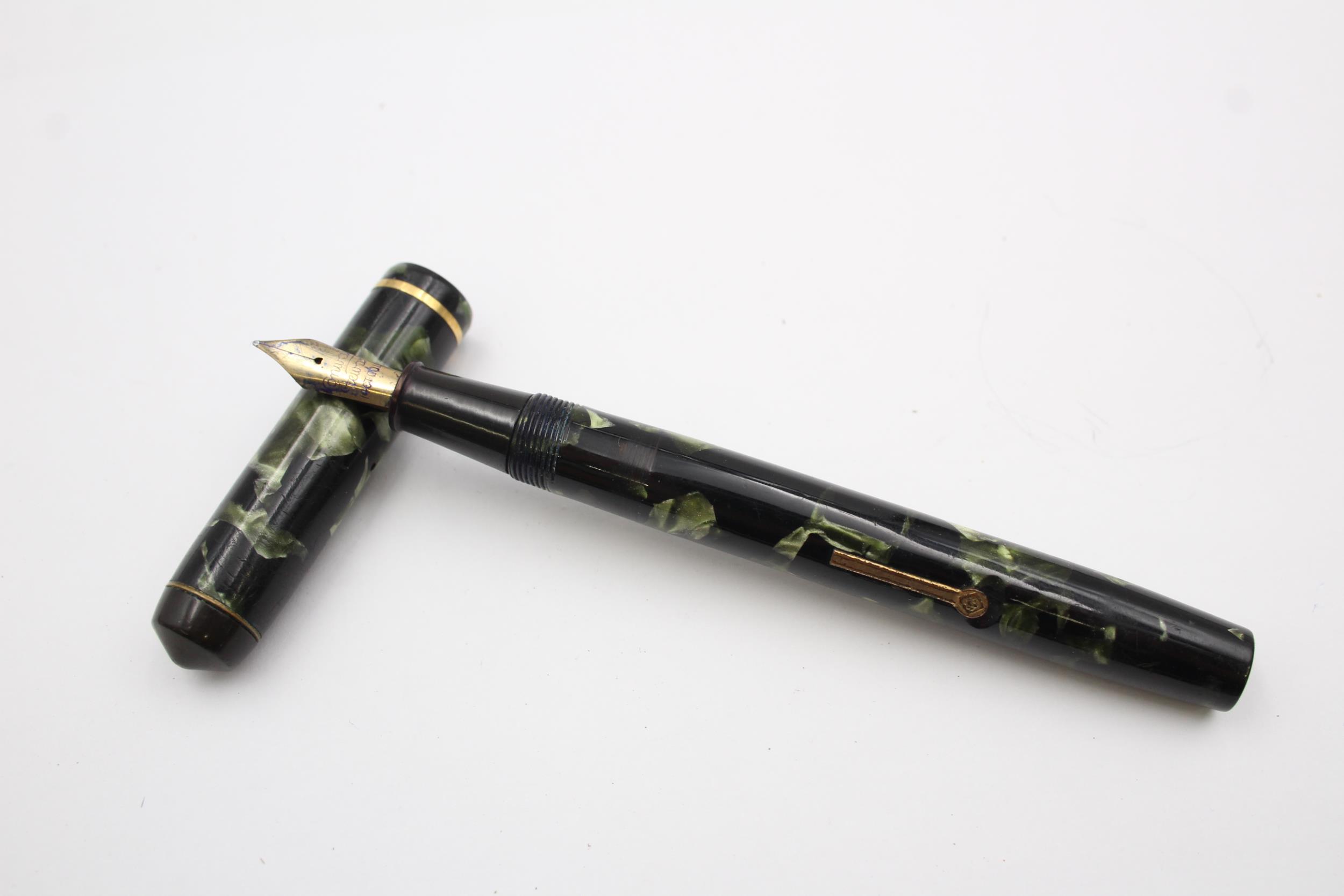 Vintage CONWAY STEWART 286 Green FOUNTAIN PEN w/ 14ct Gold Nib WRITING // Vintage CONWAY STEWART 286