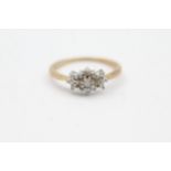 9ct Gold Diamond Cluster Ring (2g) size P