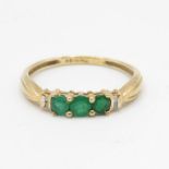 9ct Gold Emerald & Diamond Seven Stone Dress Ring (1.6g) size O1/2