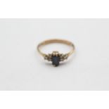 9ct Gold Diamond And Sapphire Solitaire And Shoulder Seven Stone Dress Ring (1.5g) size M