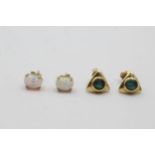 2x 9ct Gold Opal Cabochon Paired Stud Earrings (3.5g)
