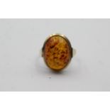 8ct Gold Amber Oval Cabochon Bezel Set Solitaire Statement Ring (2.4g) size M