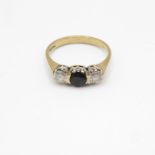 9ct gold, sapphire and CZ ring size Q 2.6g