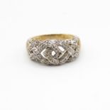 9ct gold ring with diamonds size N 3.5g