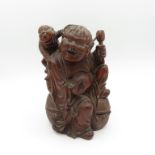 Finely carved Chinese wooden figure with incredible detail - 160mm high