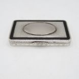 Silver and agate snuff box with full HM no damage to agate, black enamel border 103.8g 85mm long