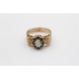 9ct Gold White Opal & Grey Gemstone Oval Halo Ring (3.2g) Size K