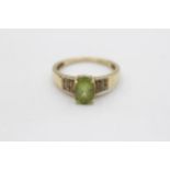 9ct Gold Peridot Single Stone Ring With Diamond Sides (2.8g) Size O