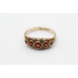 9ct Gold Garnet Five Stone Ring (2.2g) Size O