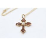 9ct Gold Garnet & Cultured Pearl Cross Pendant Necklace (2.1g)
