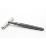 Vintage PARKER 51 Grey FOUNTAIN PEN w/ Brushed Steel Cap WRITING // Vintage PARKER 51 Grey