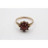 9ct Gold Garnet Floral Cluster Ring (2.6g) Size P 1/2