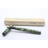 Vintage CONWAY STEWART 386 Green FOUNTAIN PEN w/ 14ct Gold Nib WRITING Boxed // Vintage CONWAY