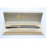 Vintage SHEAFFER Snorkel Grey FOUNTAIN PEN w/ 14ct Gold Nib WRITING // Vintage SHEAFFER Snorkel Grey