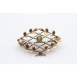 9ct Gold Edwardian Peridot And Pearl Set Brooch - As Seen (2.8g)