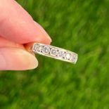 18ct White Gold Round Brilliant Cut Diamond Seven Stone Ring (3g) Size M 1/2