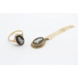 9ct Gold Wedgwood Jasperware Ring & Pendant Necklace Set (3.8g)