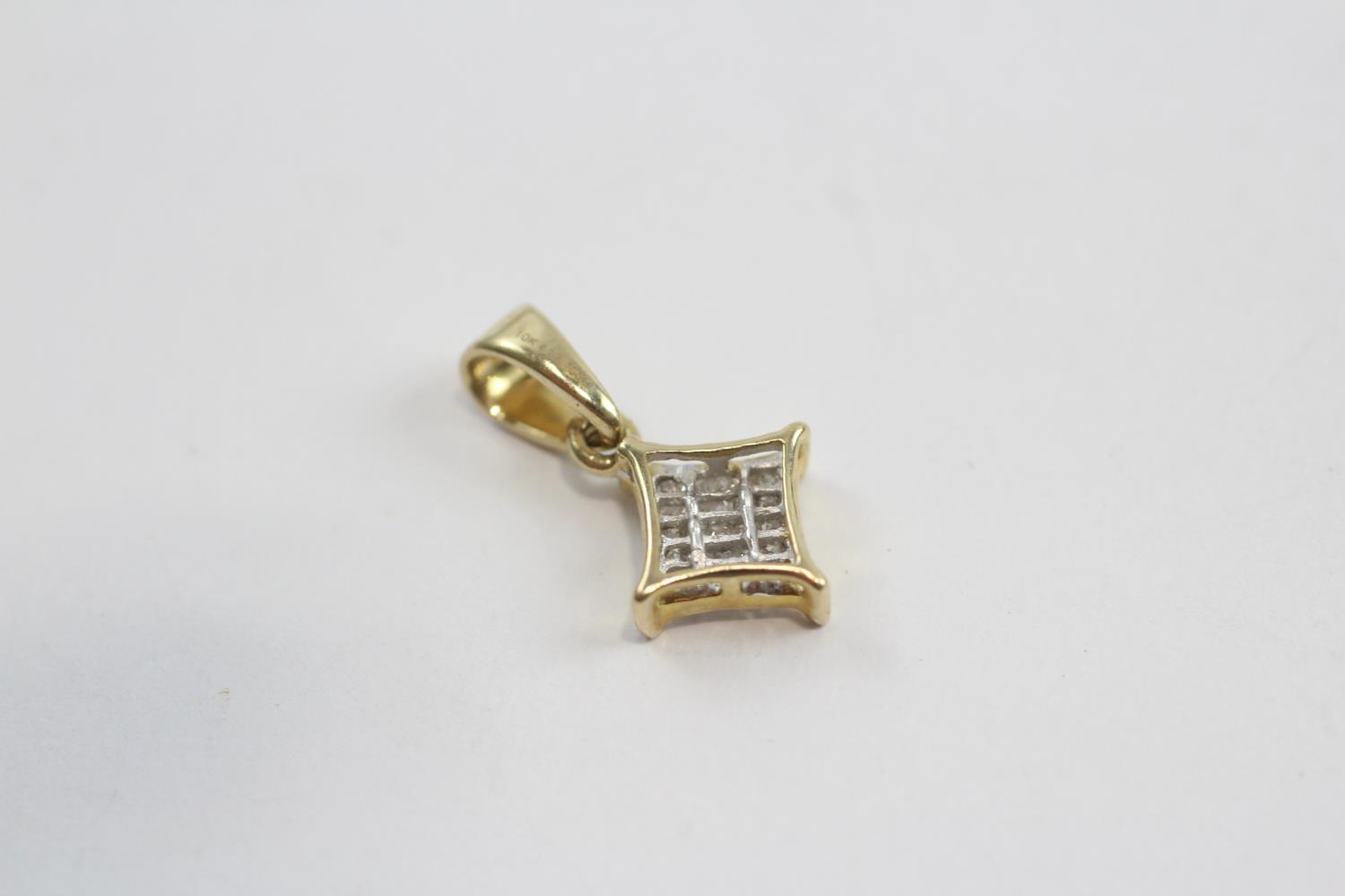 3x 9ct diamond pendants 2.6g - Image 5 of 7