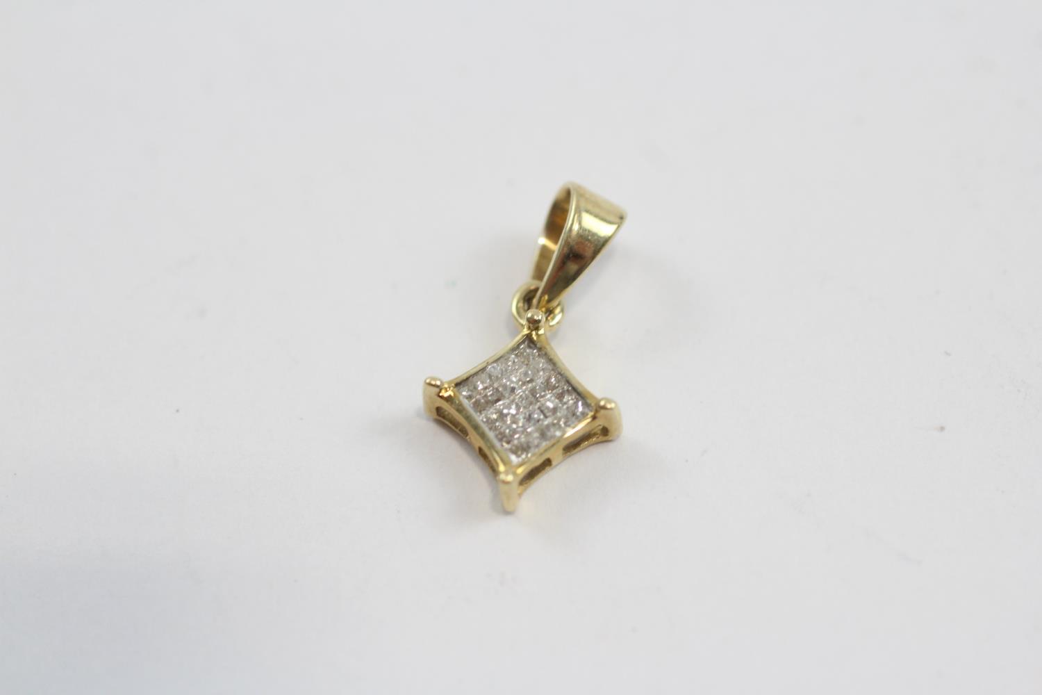 3x 9ct diamond pendants 2.6g - Image 4 of 7