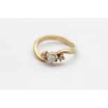9ct Gold Vintage Opal And White Gemstone Set Trilogy Ring (2.9g) Size M