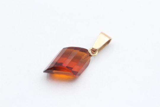 14ct Gold Vintage Faceted Amber Pendant (2.4g) - Image 1 of 4