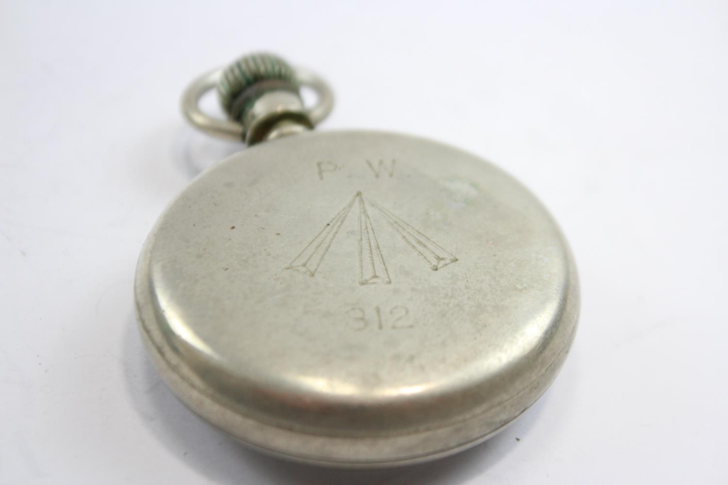Military Issued Men's WWII Era POCKET WATCH Hand-wind WORKING // Military Issued Men's WWII Era - Image 4 of 6