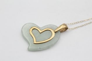 9ct Gold Jade Twin Hearts Pendant Necklace (5.1g)