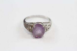 9ct White Gold Amethyst Openwork Shoulders Ring (3g) Size N