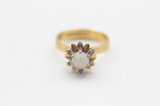 18ct Gold Vintage Opal And Diamond Set Floral Cluster Ring (4.7g) Size L