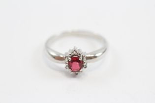 9ct White Gold Red & White Gemstone Cluster Dress Ring (2.7g) Size N