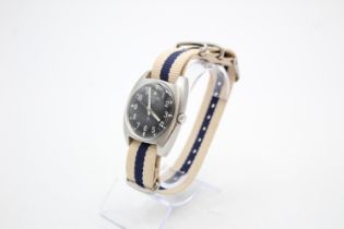 HAMILTON W10 Military Issued Men's Vintage WRISTWATCH Hand-Wind WORKING // HAMILTON W10 Military