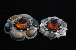 Two Victorian Silver Scottish Revival Hardstone Brooches (45g) //
