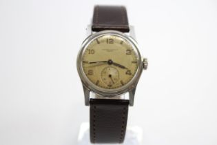 RECORD WATCH CO. Men's Vintage WRISTWATCH Hand-wind WORKING Military Style // RECORD WATCH CO. Men's