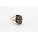 9ct Gold Vintage Sapphire & Diamond Stylised Twist Setting Ring (2.8g) Size M½