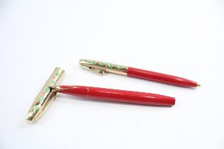 SHEAFFER Imperial Red Christmas FOUNTAIN PEN w/ 14ct Gold Nib, Ballpoint Etc // w/ 14ct Gold Nib,