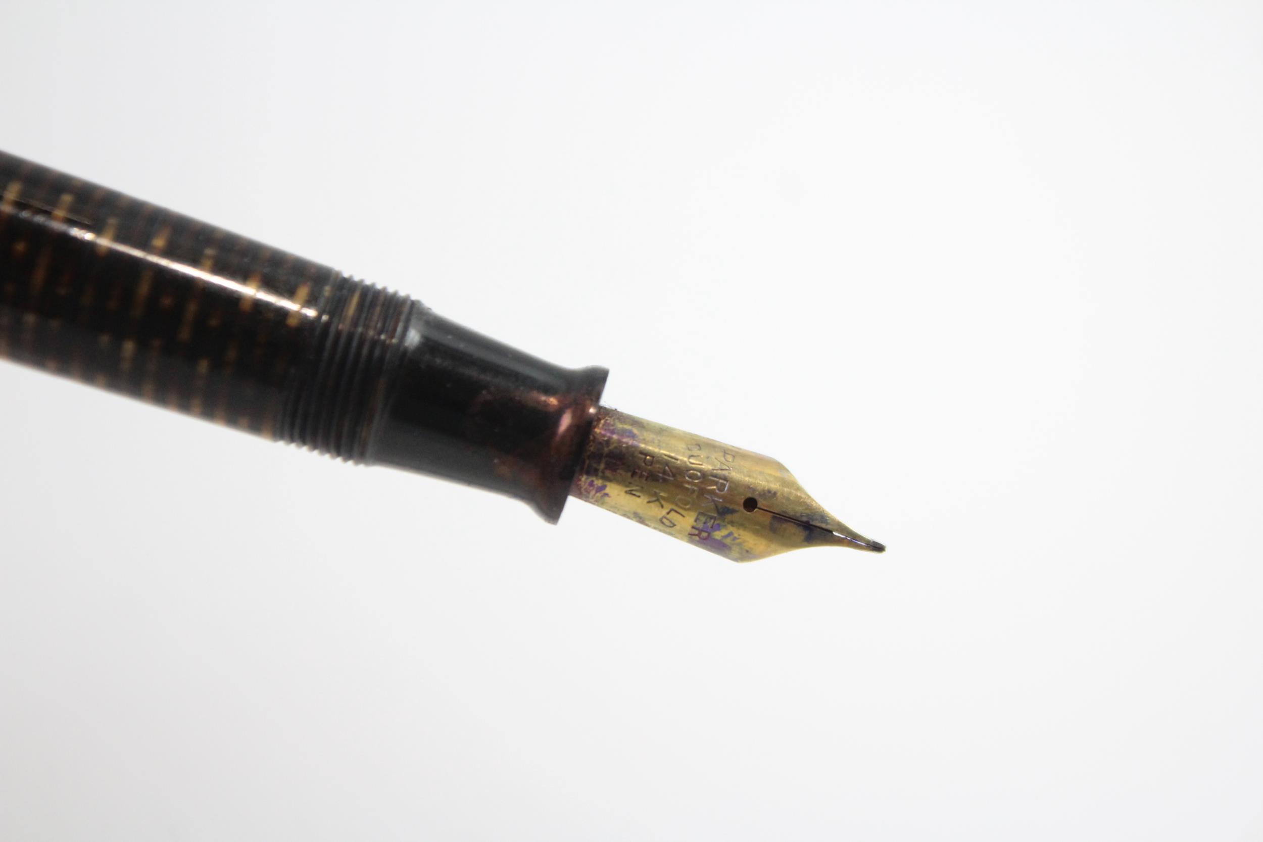 Vintage PARKER Vaccumatic Brown FOUNTAIN PEN w/ 14ct Gold Nib WRITING // Dip Tested & WRITING In - Image 3 of 6