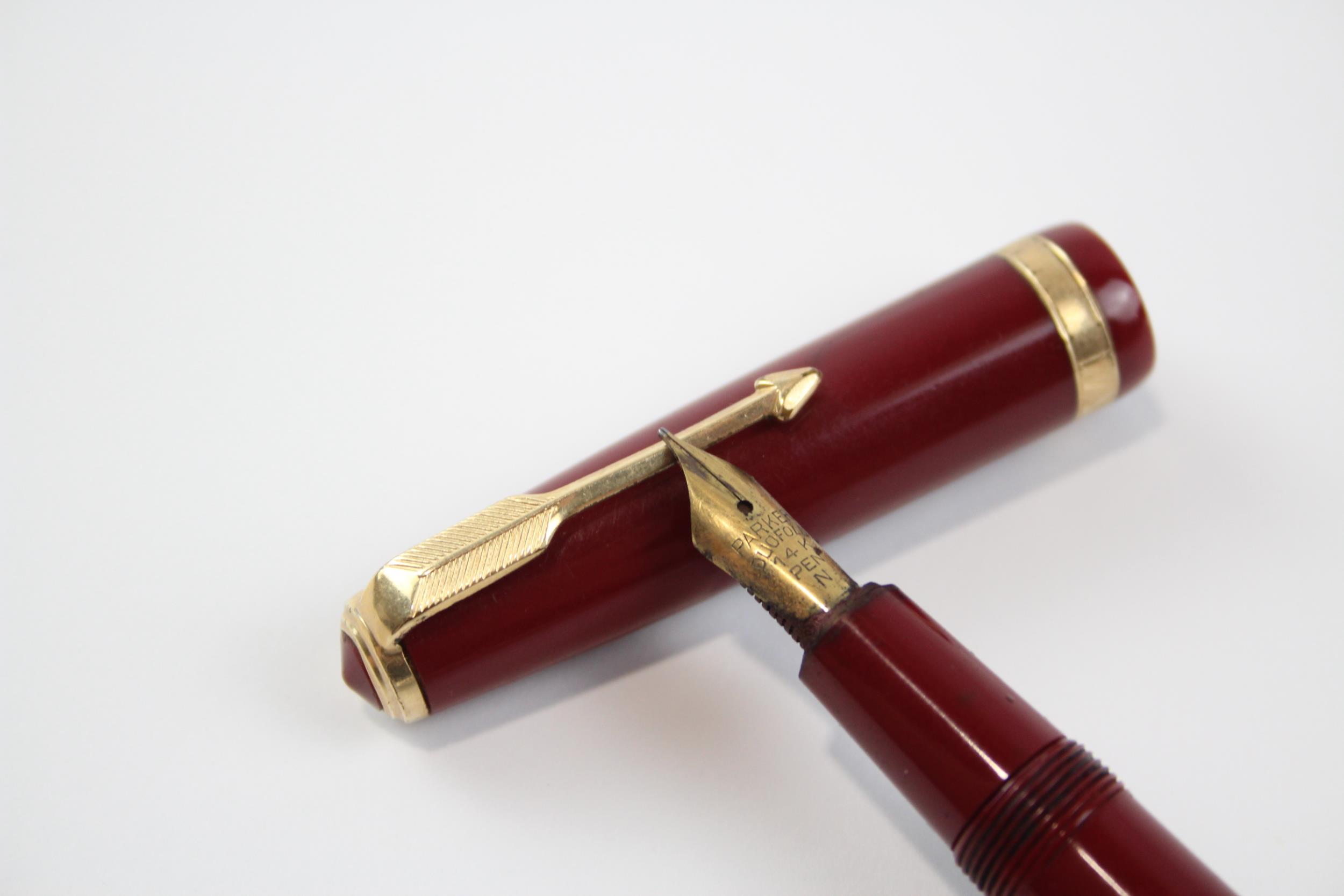 Vintage PARKER Duofold Red FOUNTAIN PEN w/ 14ct Gold Nib WRITING // Dip Tested & WRITING In - Image 2 of 4