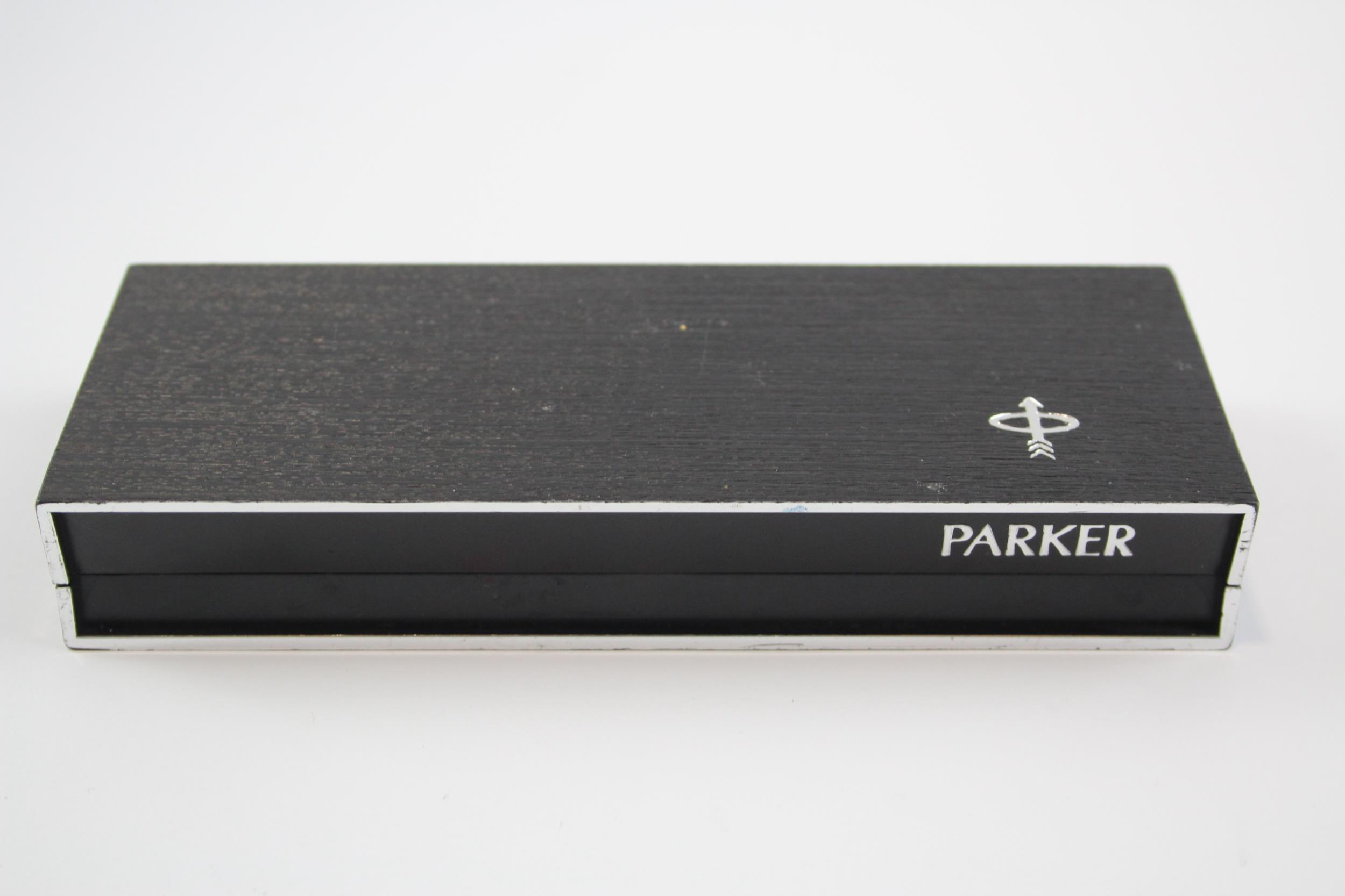 Vintage PARKER 61 Brushed Steel Fountain Pen w/ 14ct Gold Nib WRITING Boxed // Dip Tested & - Image 6 of 6