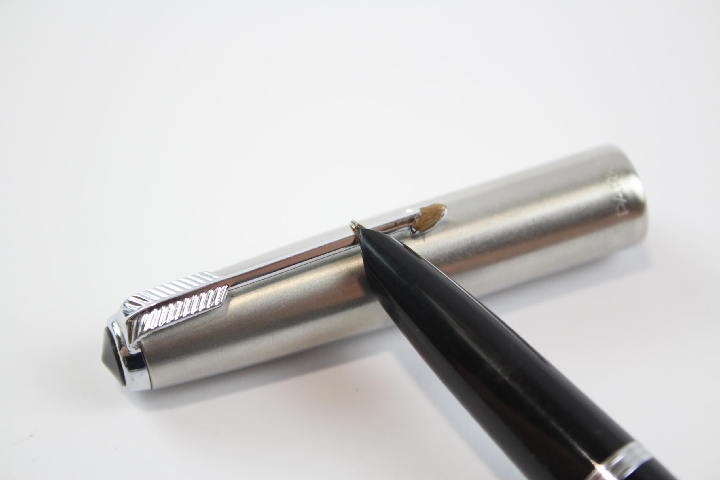 Vintage PARKER 51 Black FOUNTAIN PEN w/ Brushed Steel Cap WRITING // Dip Tested & WRITING In vintage - Image 2 of 4