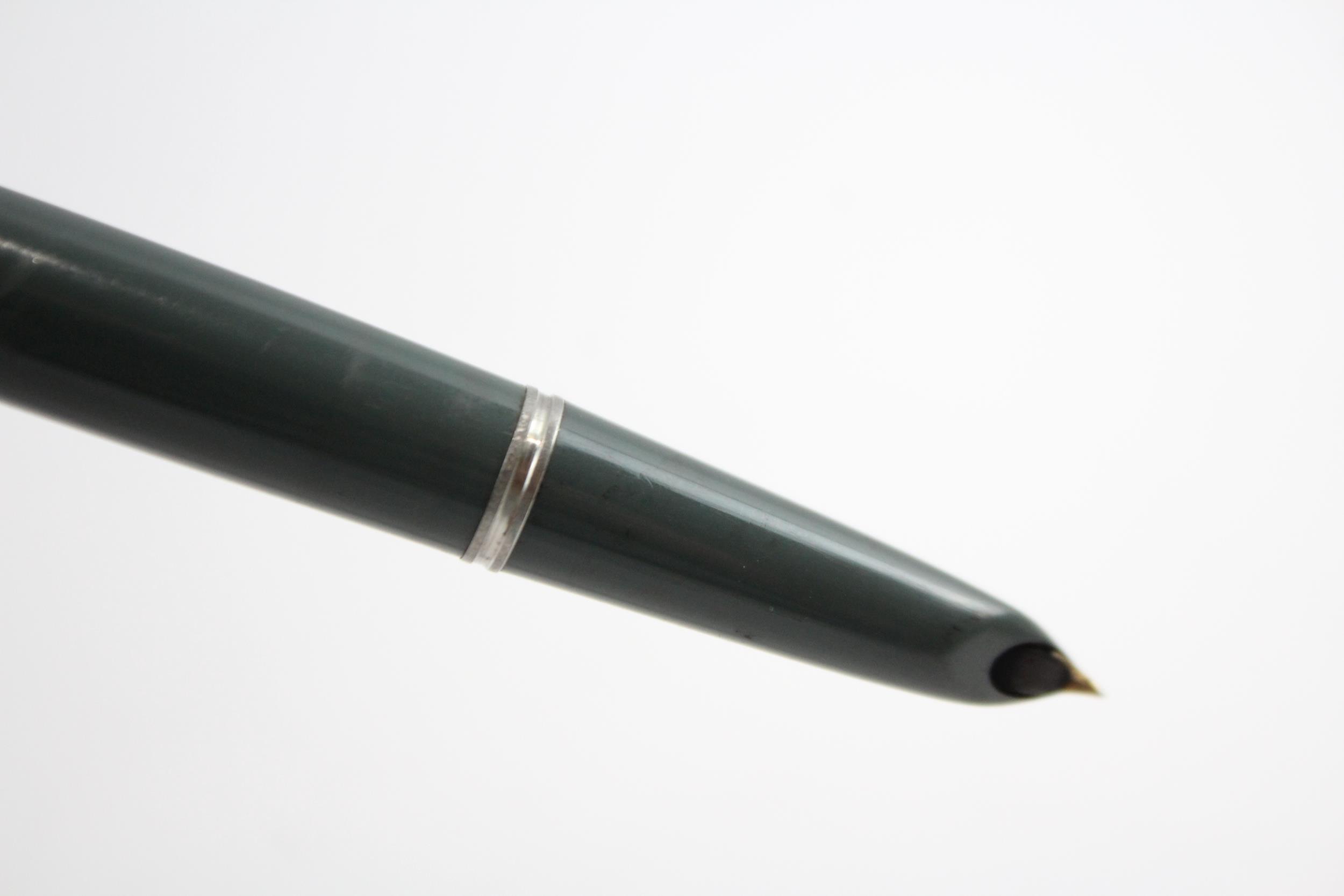 Vintage PARKER 51 Grey FOUNTAIN PEN w/ Rolled Gold Cap WRITING // Dip Tested & WRITING In vintage - Image 4 of 9