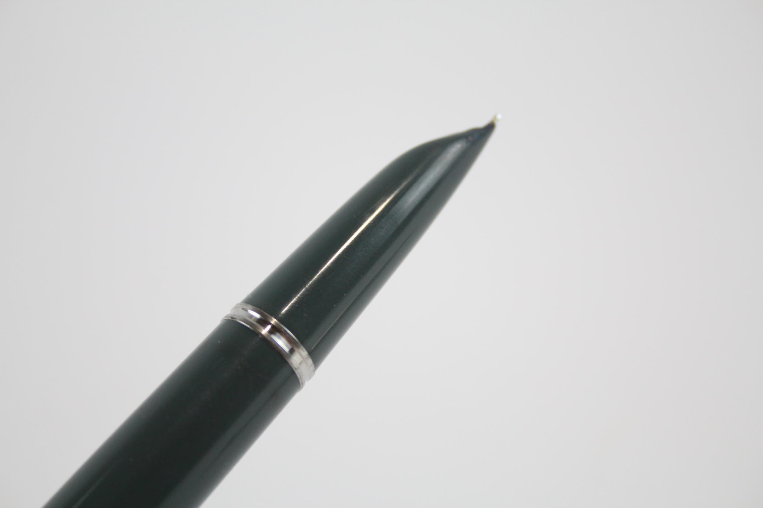 Vintage PARKER 51 Grey FOUNTAIN PEN w/ Rolled Silver Cap WRITING Boxed // Dip Tested & WRITING In - Image 3 of 5