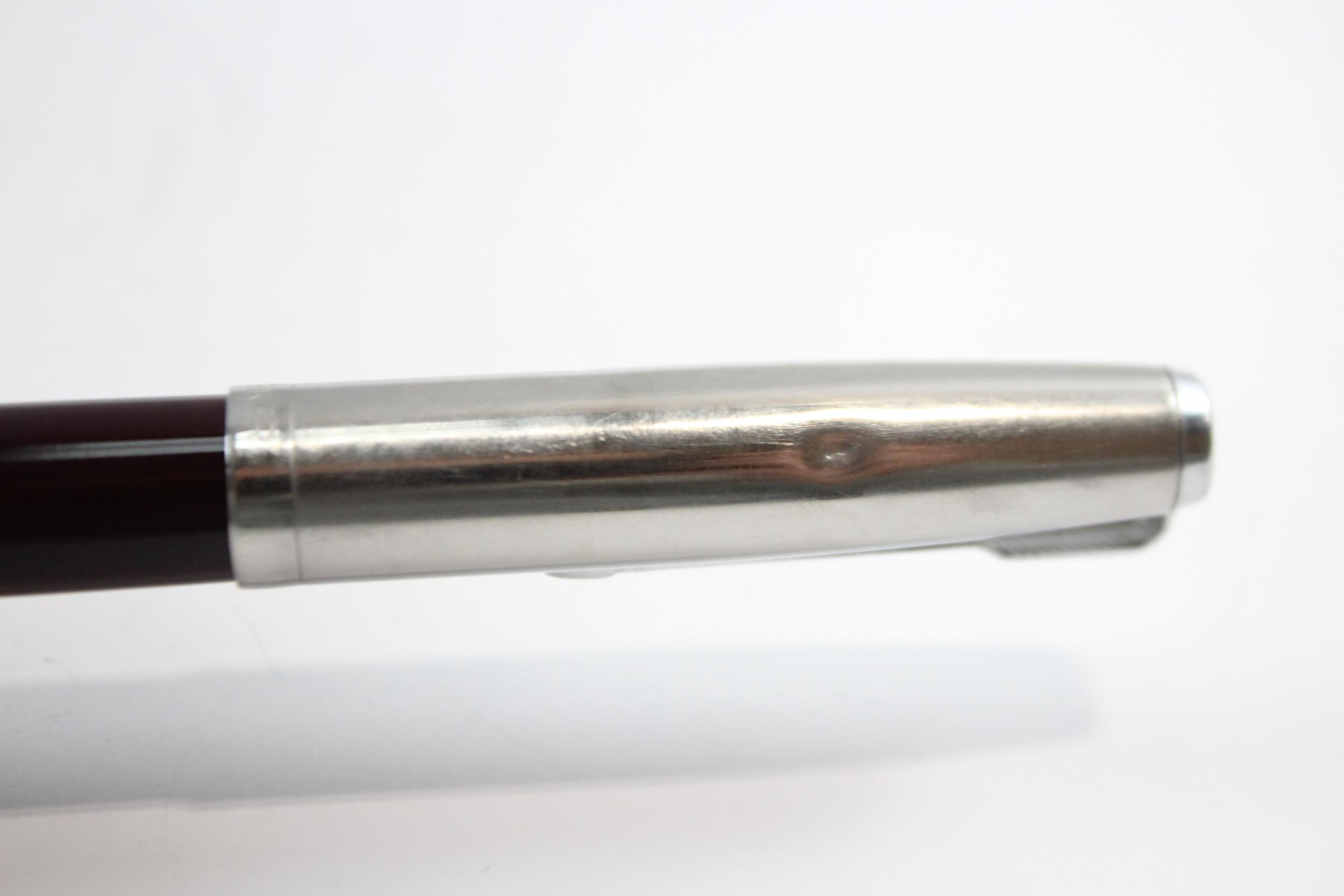 Vintage PARKER 51 Burgundy FOUNTAIN PEN w/ Brushed Steel Cap WRITING // Dip Tested & WRITING In - Image 6 of 8
