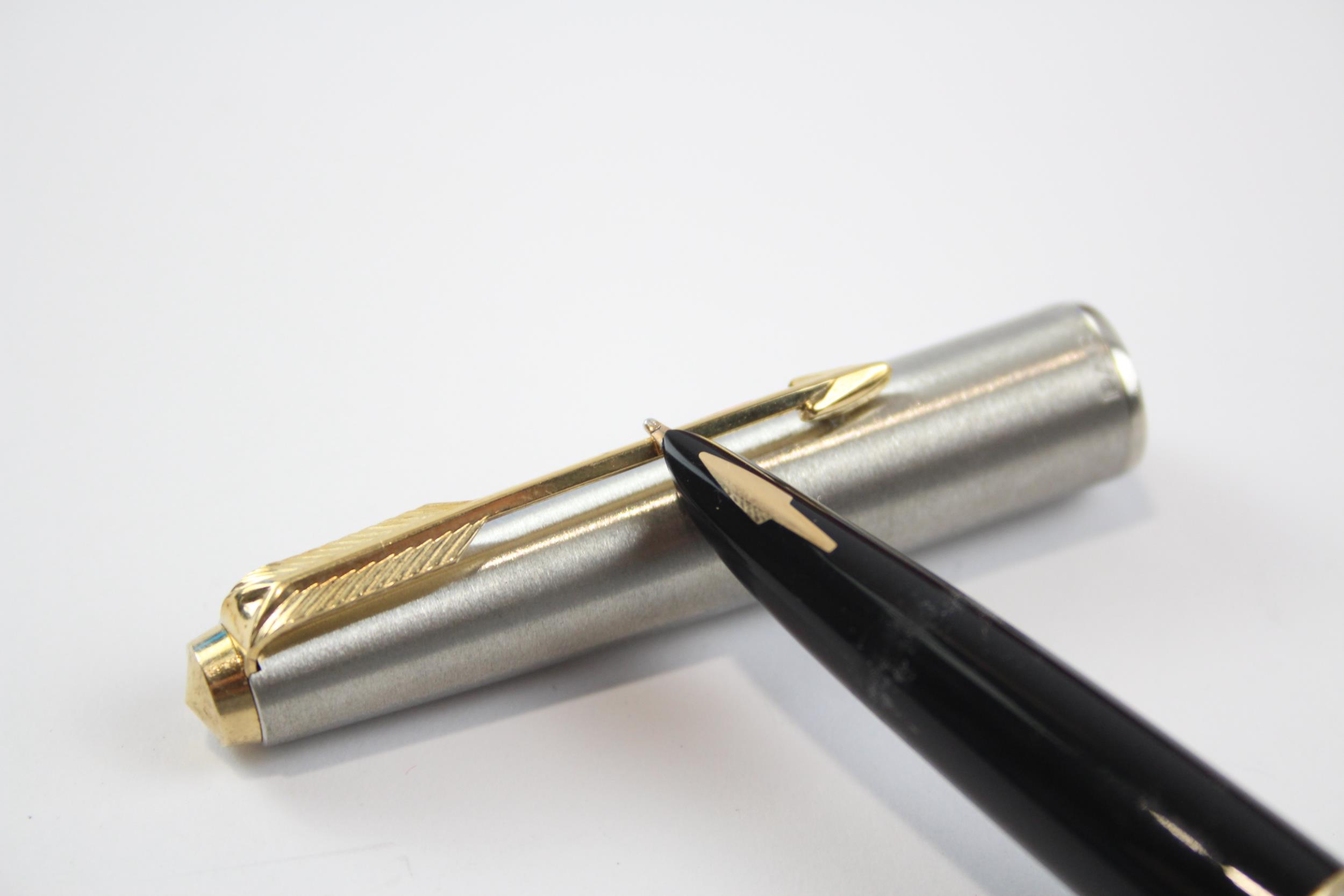 Vintage PARKER 61 Brushed Steel Fountain Pen w/ 14ct Gold Nib WRITING Boxed // Dip Tested & - Image 3 of 6