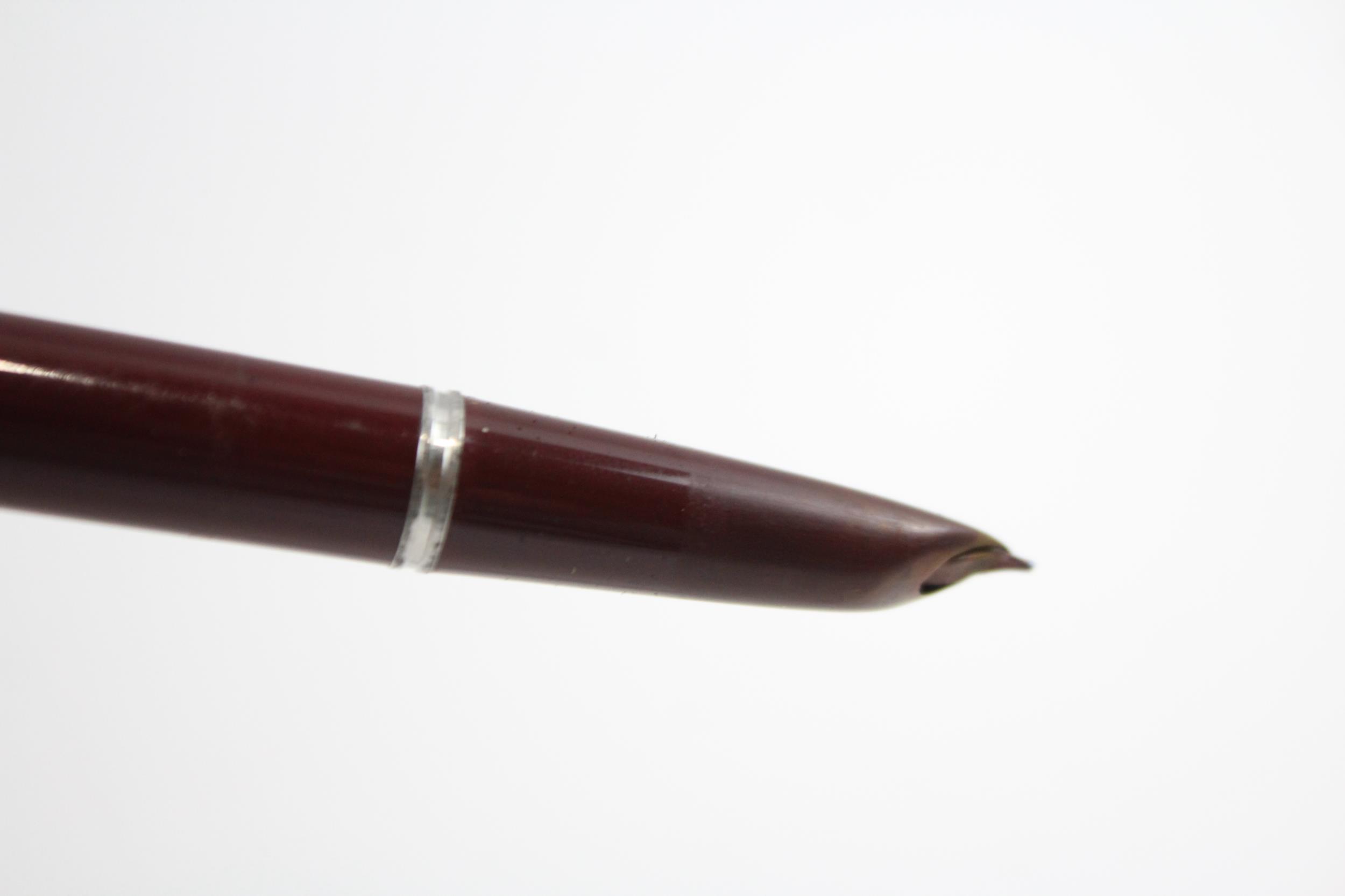 Vintage PARKER 51 Burgundy FOUNTAIN PEN w/ Brushed Steel Cap WRITING // Dip Tested & WRITING In - Image 4 of 7