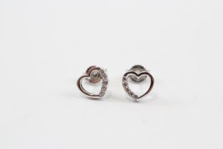 18ct White Gold Diamond Heart Stud Earrings (1.6g)