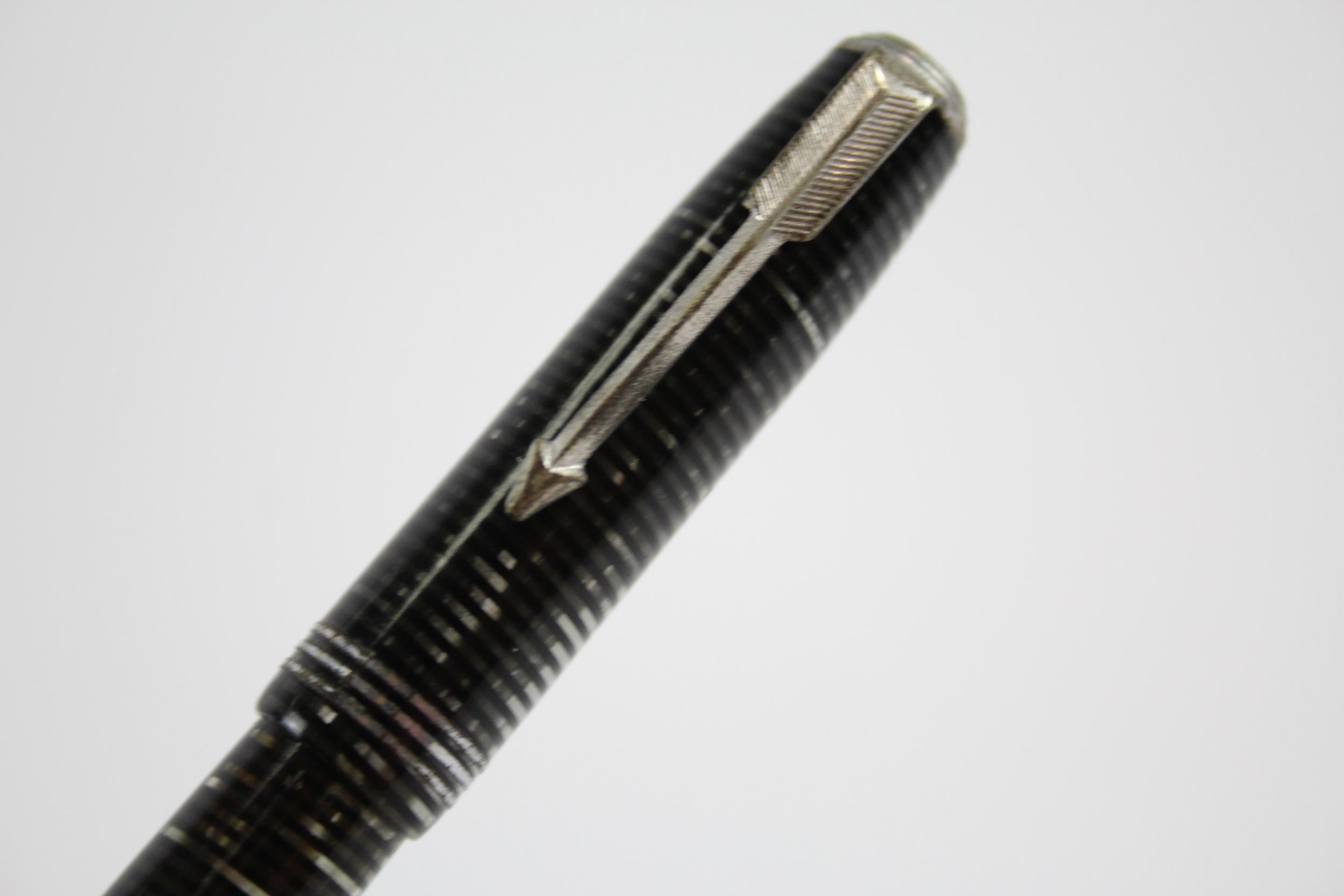 Vintage PARKER Vaccumatic Grey FOUNTAIN PEN w/ 14ct Gold Nib WRITING // Dip Tested & WRITING In - Image 4 of 5